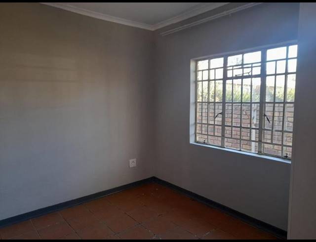 2 BEDROOM CLUSTER FOR SALE IN STANDERTON CENTRAL